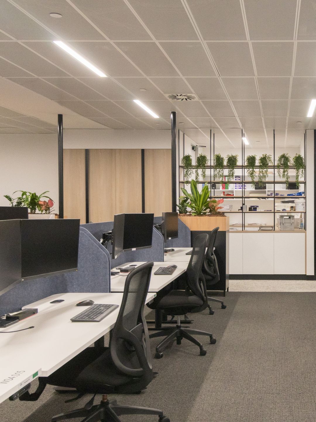 Gallagher - Melbourne - Portrait workstations